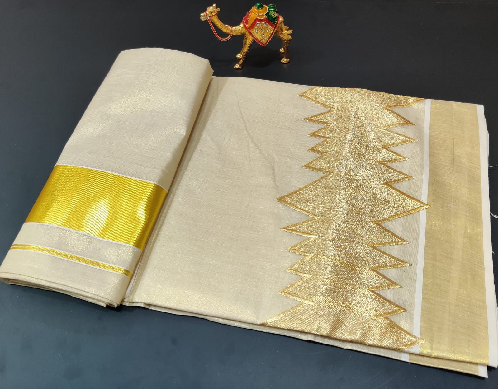 Kerala Golden Border Tissue Saree with Embroidery-Embroidered tissue saree