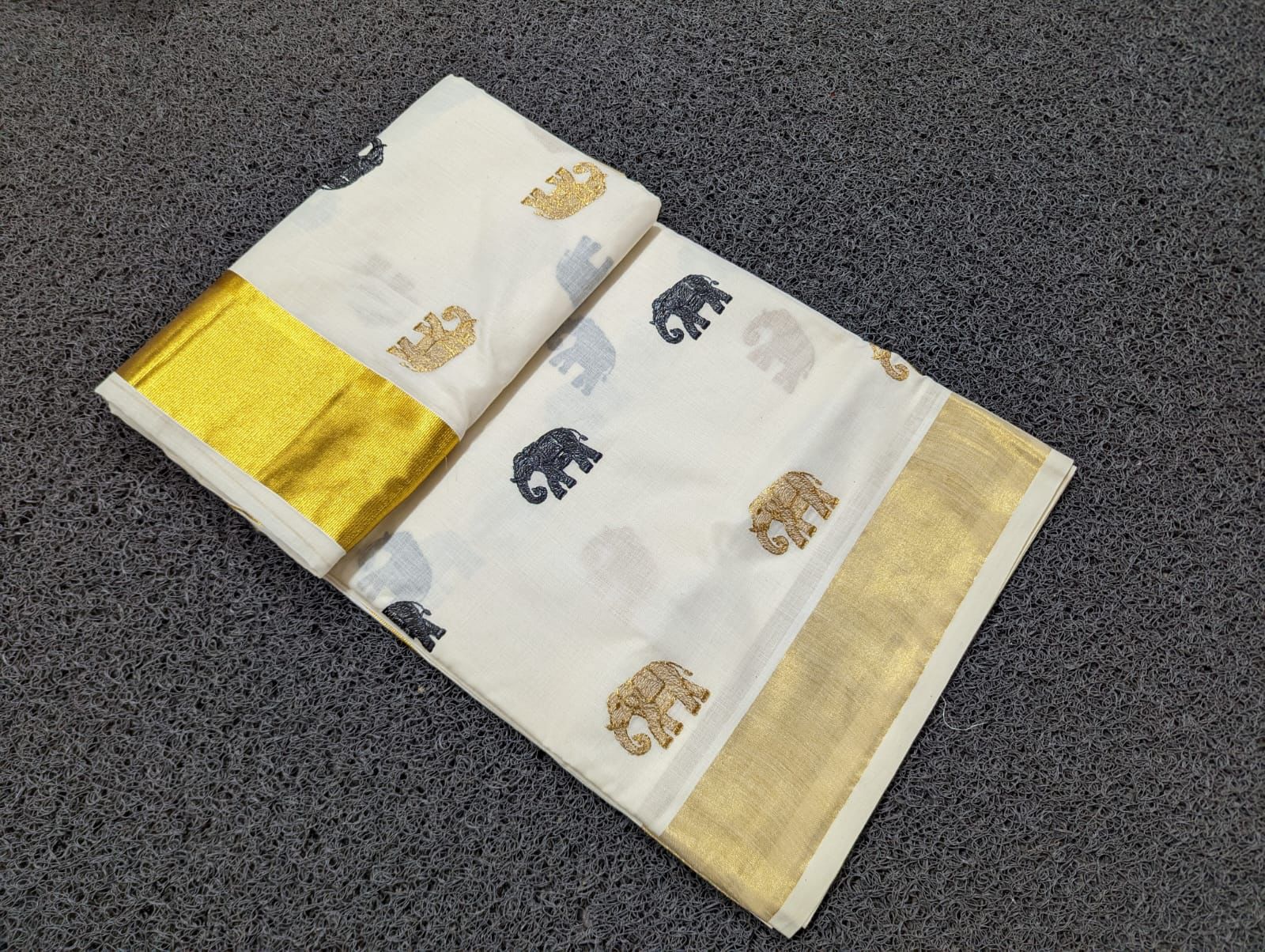 Kerala Cotton saree with elephant embroidery