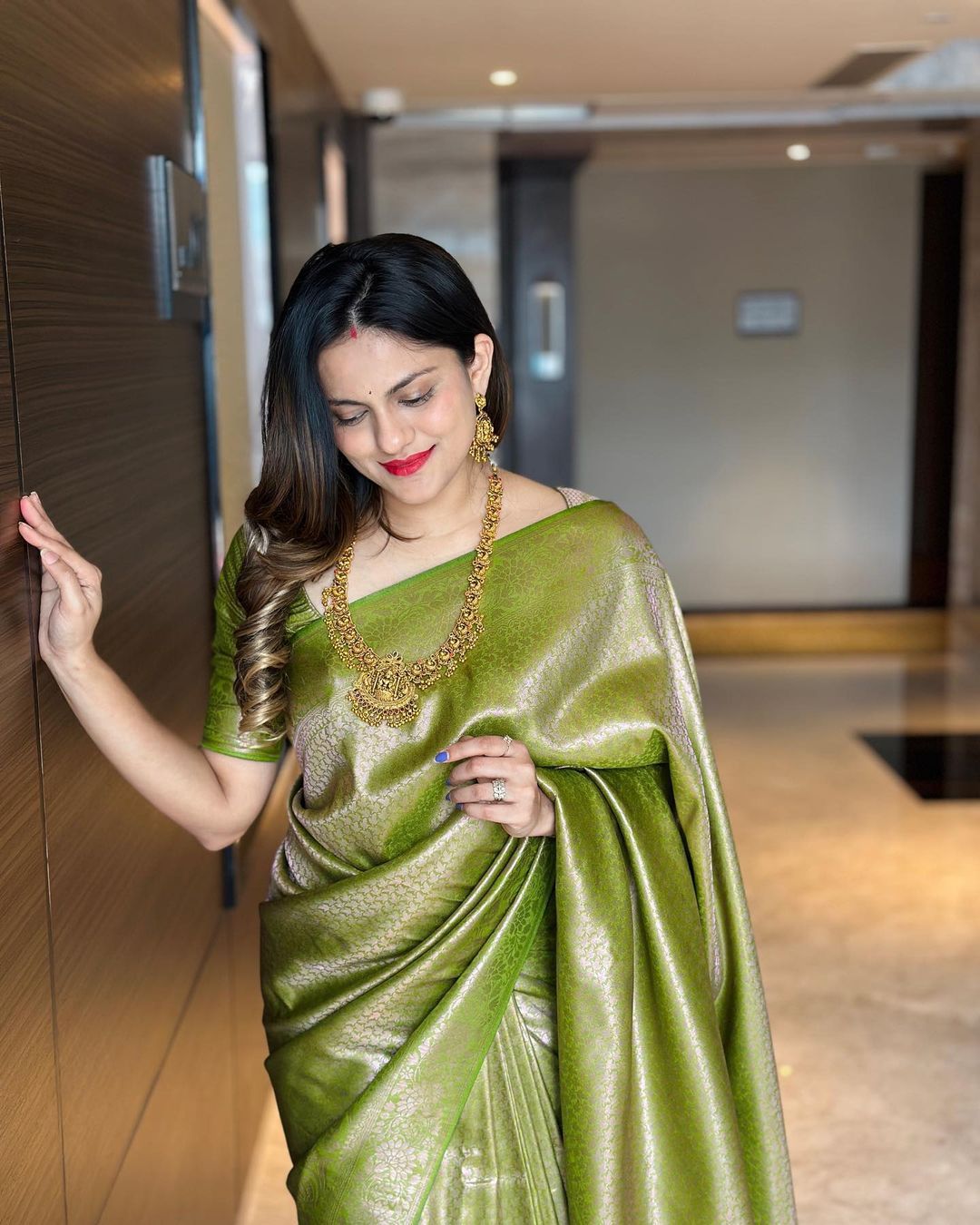 Olive Green Kubera Pattu Soft Silk Saree