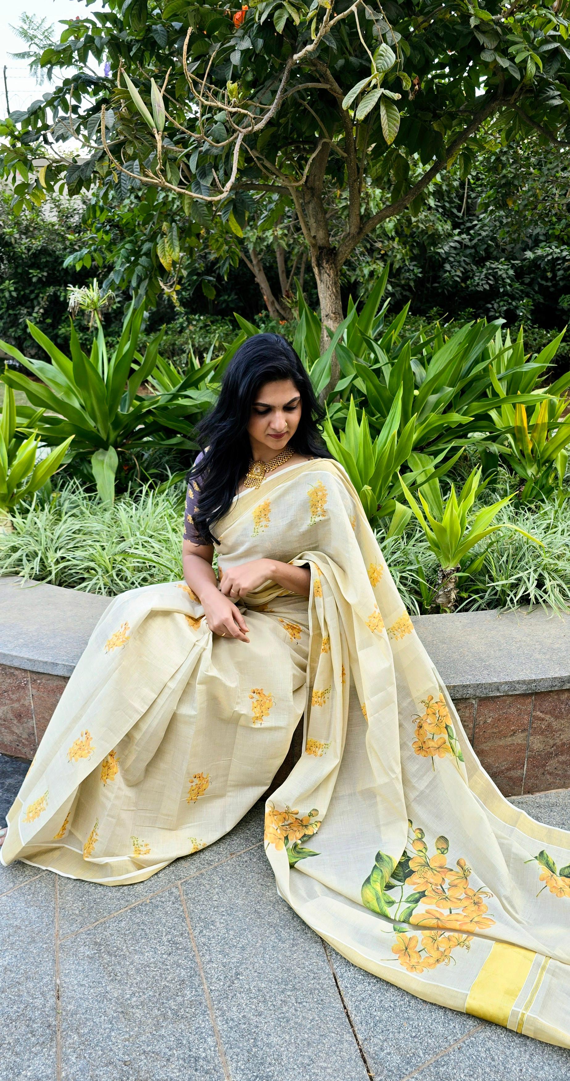 Pure Handloom Kerala cotton - Golden Shower Flower design - Ready to wear saree